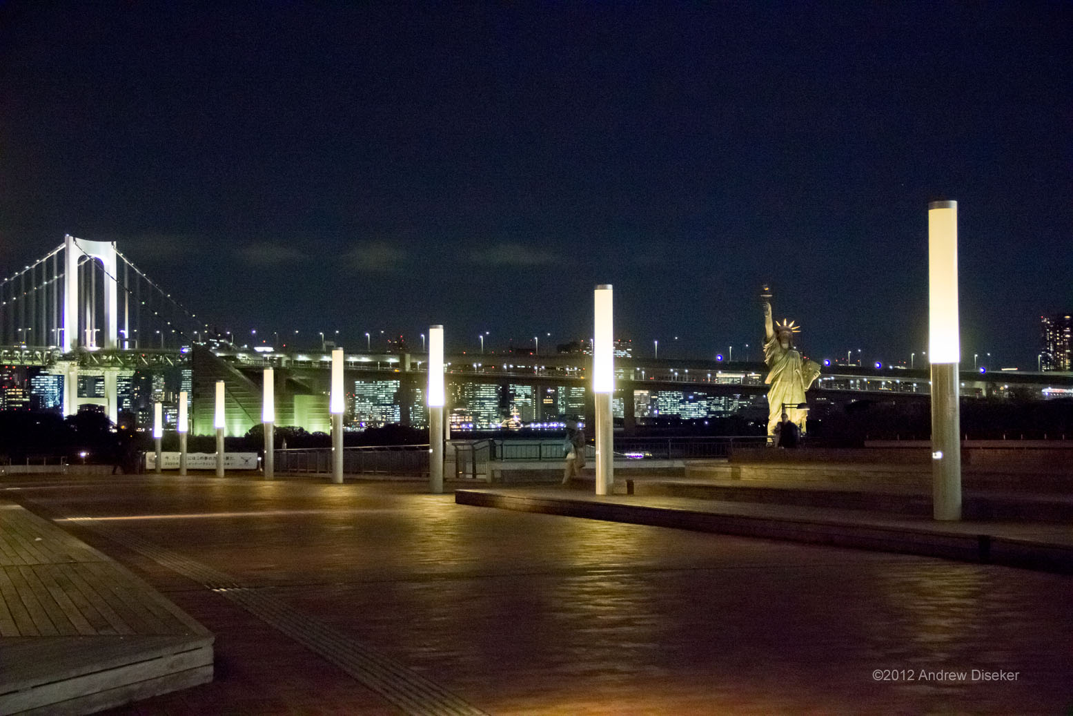 view from Odaiba, with a shot of their model of "Liberty", and a nice shot of the Rainbow Bridge