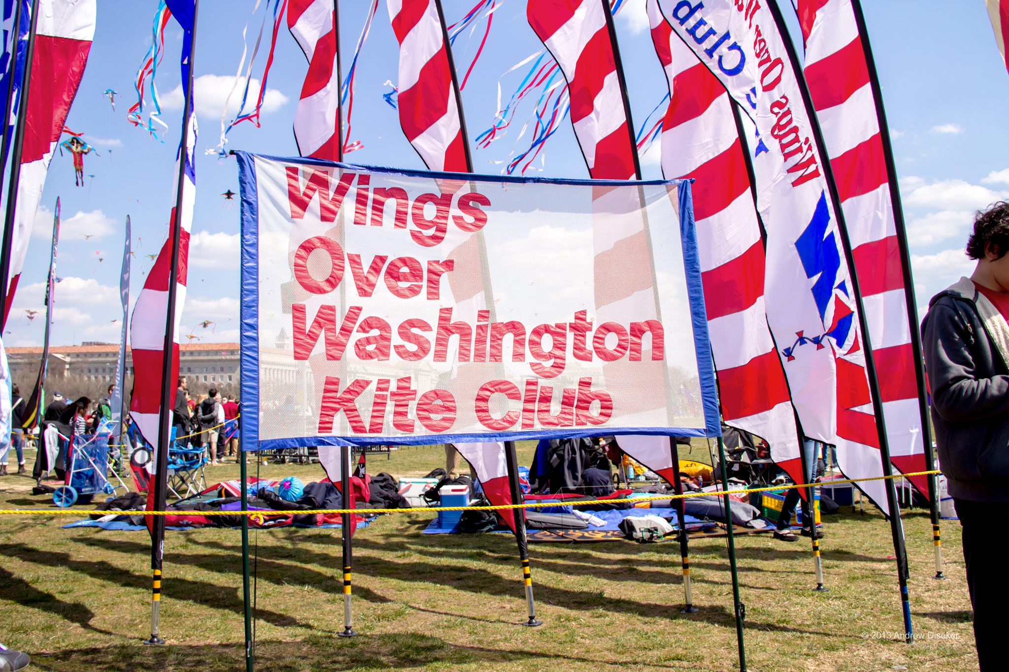 Sign: "Wings Over Washington Kite Club"